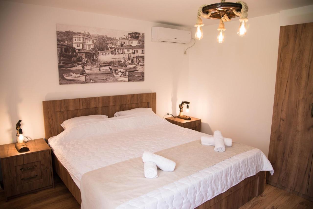 אוהריד Guest House La Baja מראה חיצוני תמונה
