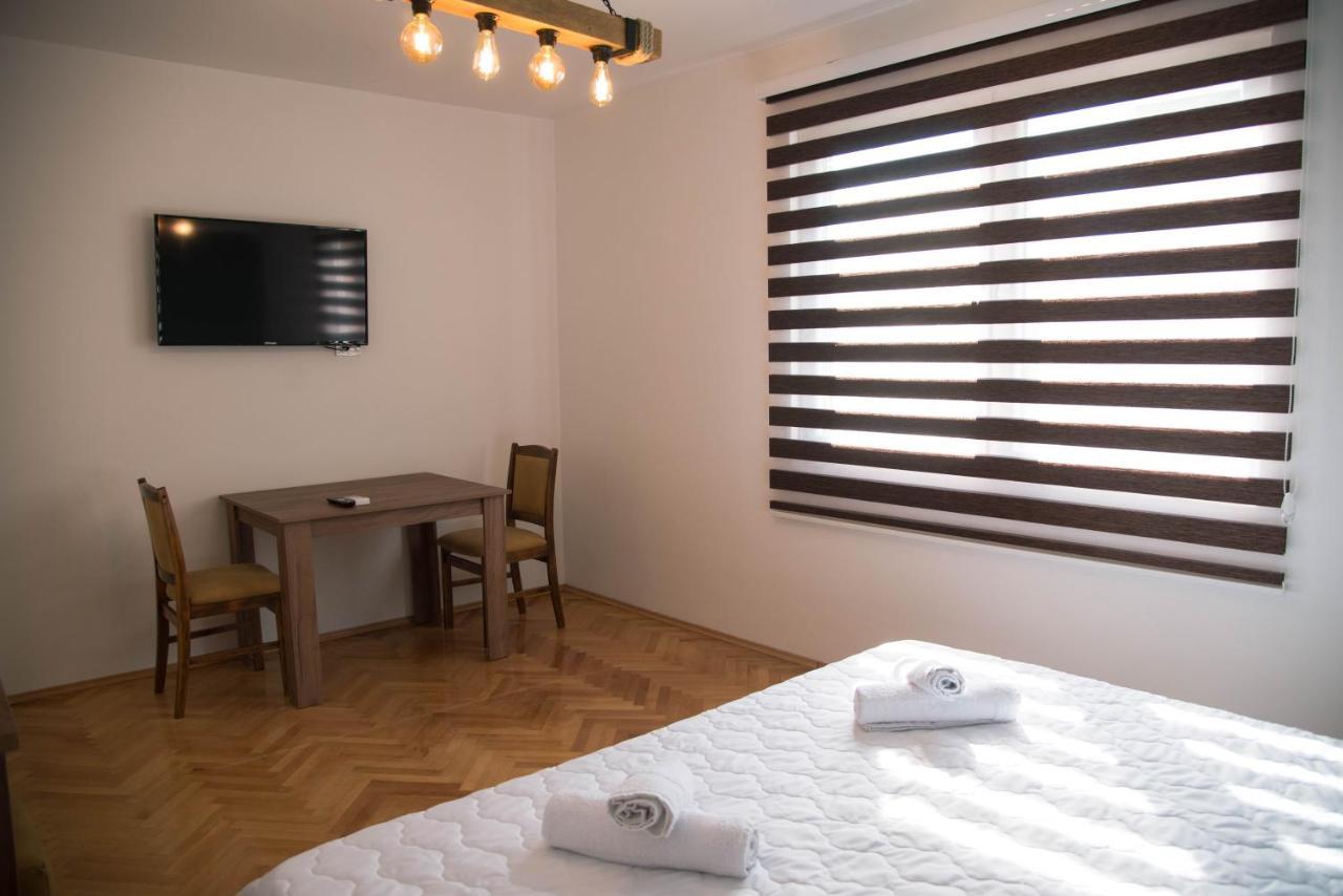 אוהריד Guest House La Baja מראה חיצוני תמונה