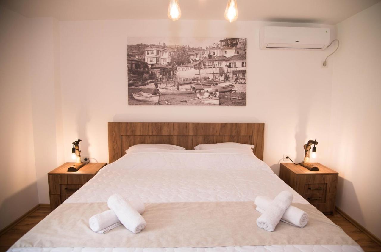 אוהריד Guest House La Baja מראה חיצוני תמונה
