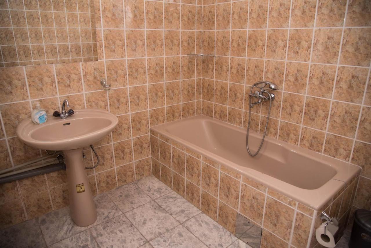 אוהריד Guest House La Baja מראה חיצוני תמונה