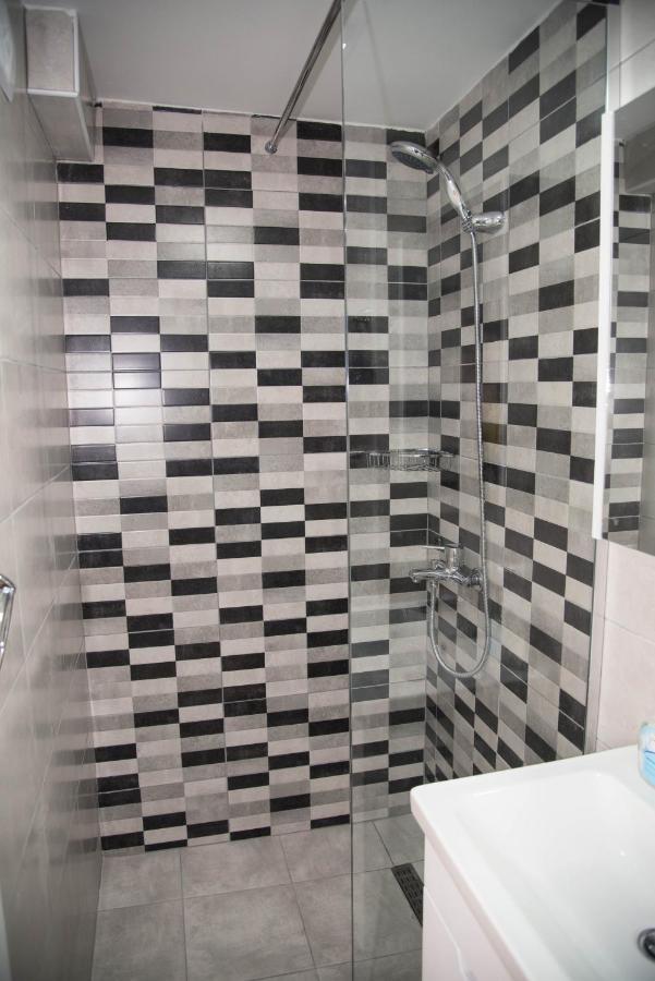 אוהריד Guest House La Baja מראה חיצוני תמונה