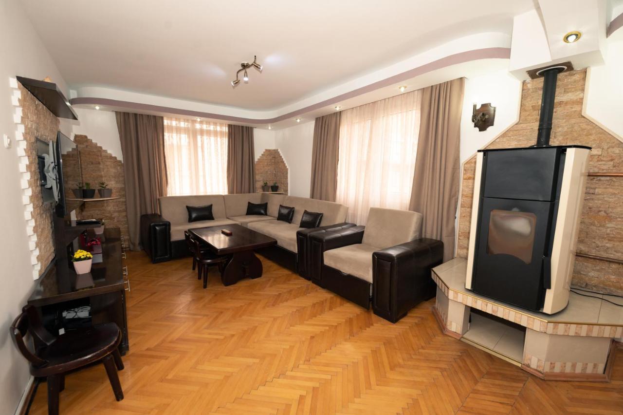 אוהריד Guest House La Baja מראה חיצוני תמונה