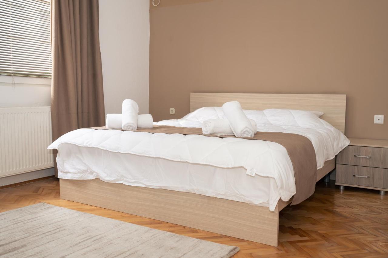 אוהריד Guest House La Baja מראה חיצוני תמונה